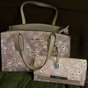 Nine West purse and matching wallet.